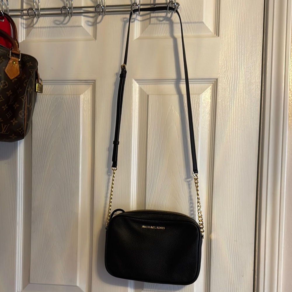 MICHAEL Michael Kors Black Shoulder Bag with Adjustable Strap